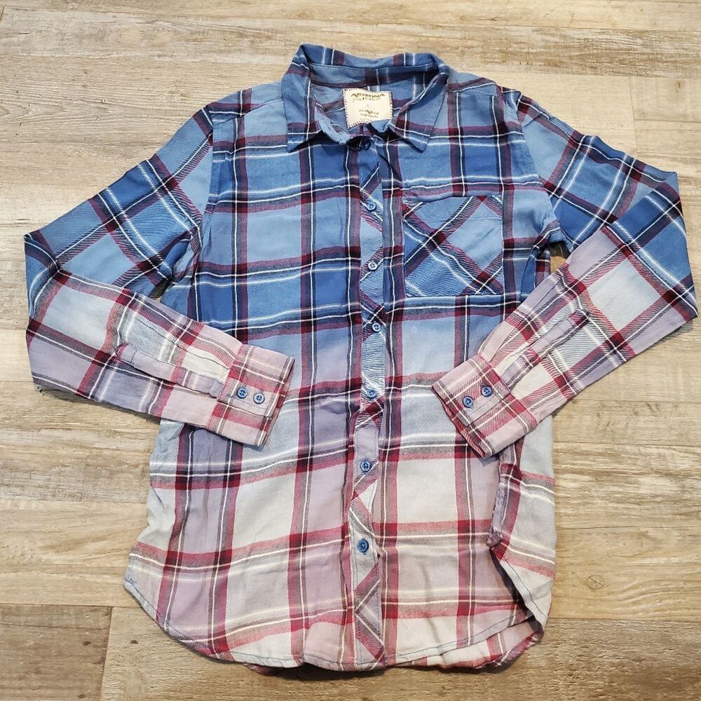 Arizona Jean company small button down shirt